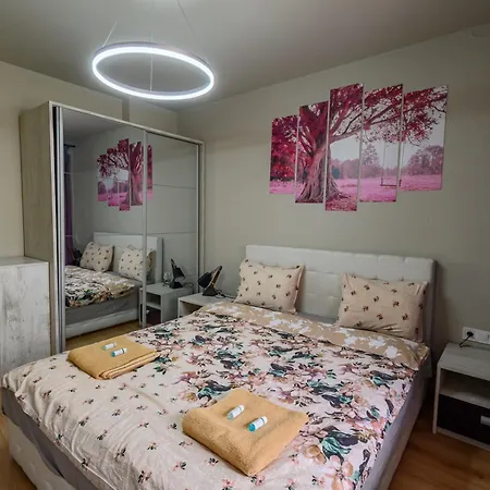 Center Retreat, Near Aubg Free Parking Apartament Błagojewgrad